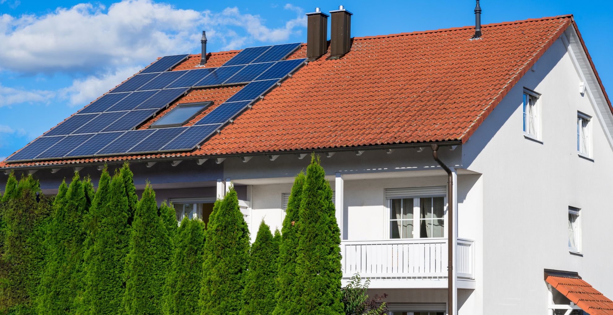 Best Home Insurance for Solar Panel Owners 2025
