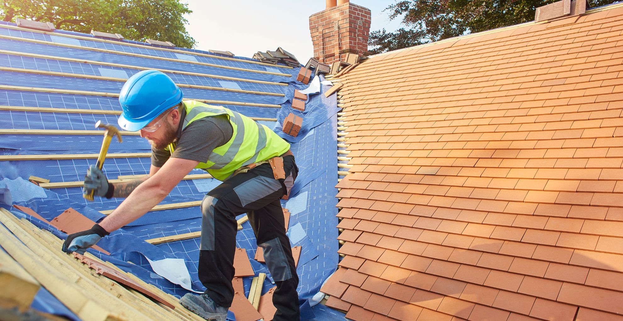 When to Replace Your Roof: 2025 Signs & Costs